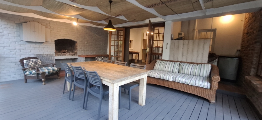 4 Bedroom Property for Sale in Berea Eastern Cape